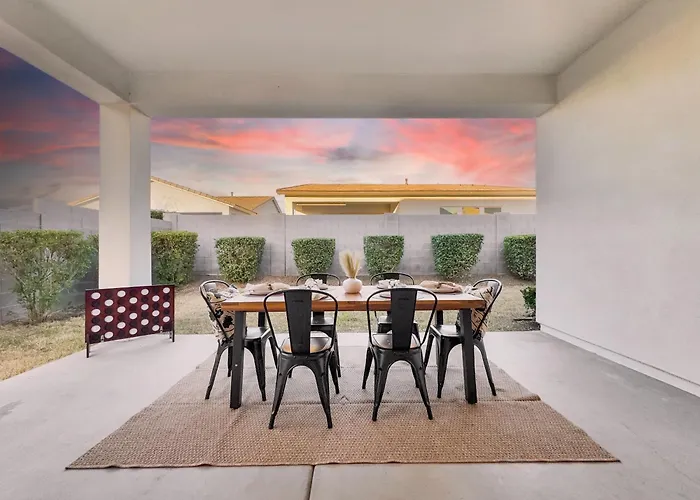 Calle Luna Holiday home *